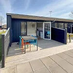 2 Bedroom Beautiful In Apartamento Vejen