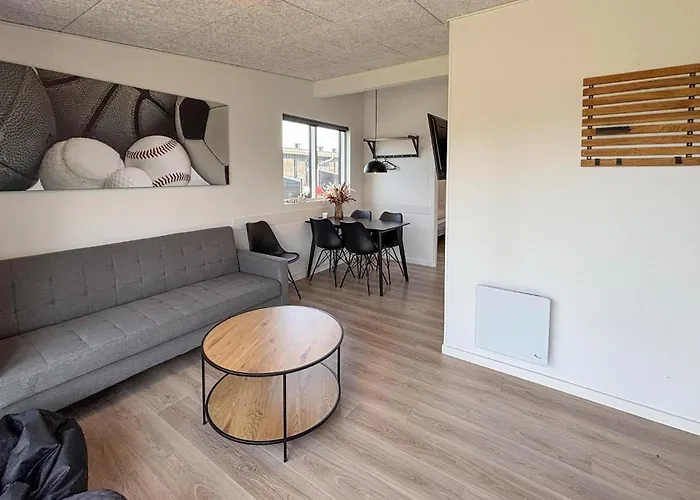 2 Bedroom Beautiful In *