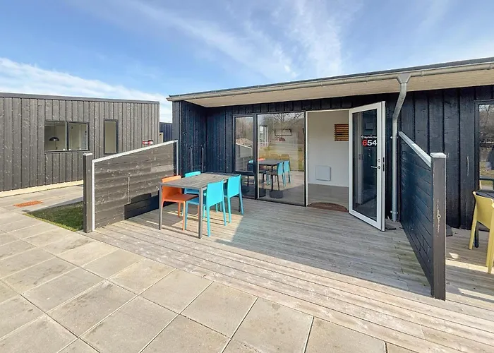 2 Bedroom Beautiful In *