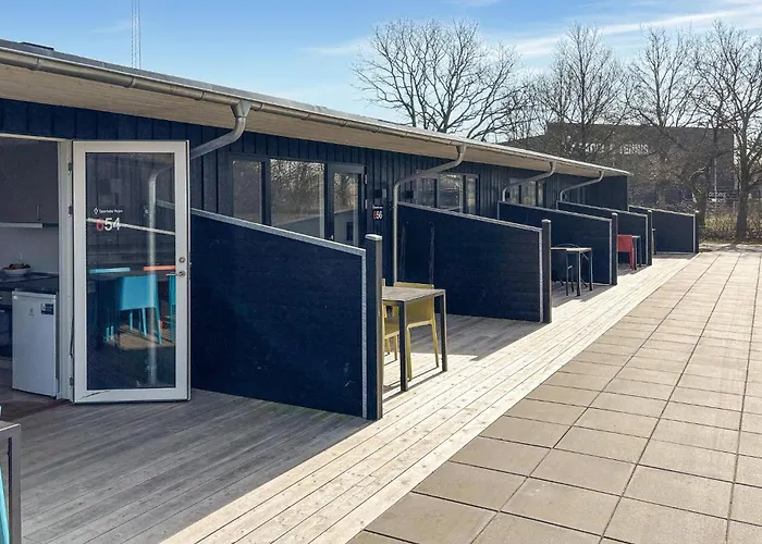 2 Bedroom Beautiful In Lägenhet *