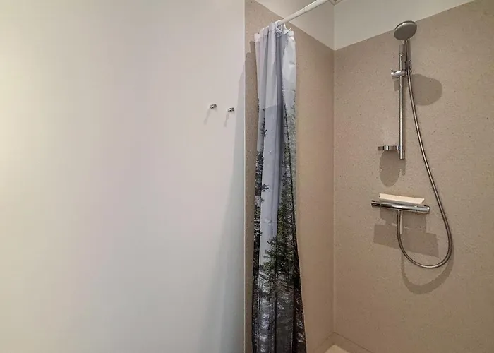 2 Bedroom Beautiful In Lägenhet